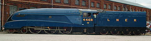 streamlined steam locomotives