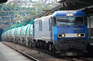 EH200-21 when passing Yamate Station when pulling fuel tank freight train.