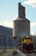 Susquehanna pa (4176893271).jpg (117 KB) GE B40-8 #4002 passes under the Erie RR coaling tower at Susquehanna, Pennsylvania April 1989