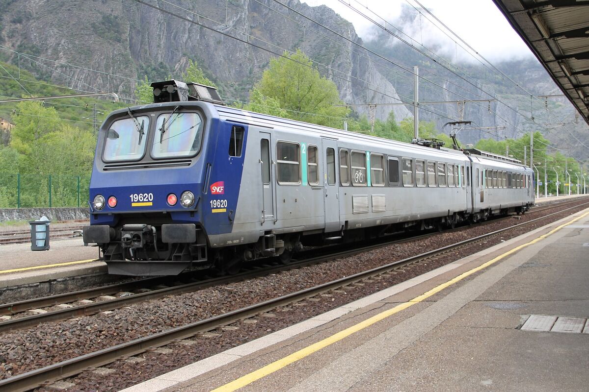 SNCF Train / TER Z23500 (TER 2N) - YouTube