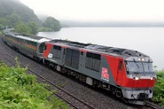 DF200-61 when pulling Cassiopeia Travologue cruise train service in Hokkaido, July 2016