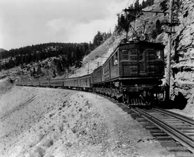 An EF-1 boxcab hauls the Olympian through Montana Canyon in 1925.