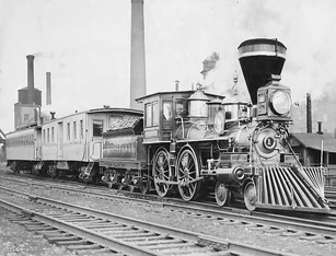  in 1939 with the Great Northern logo above the drivers