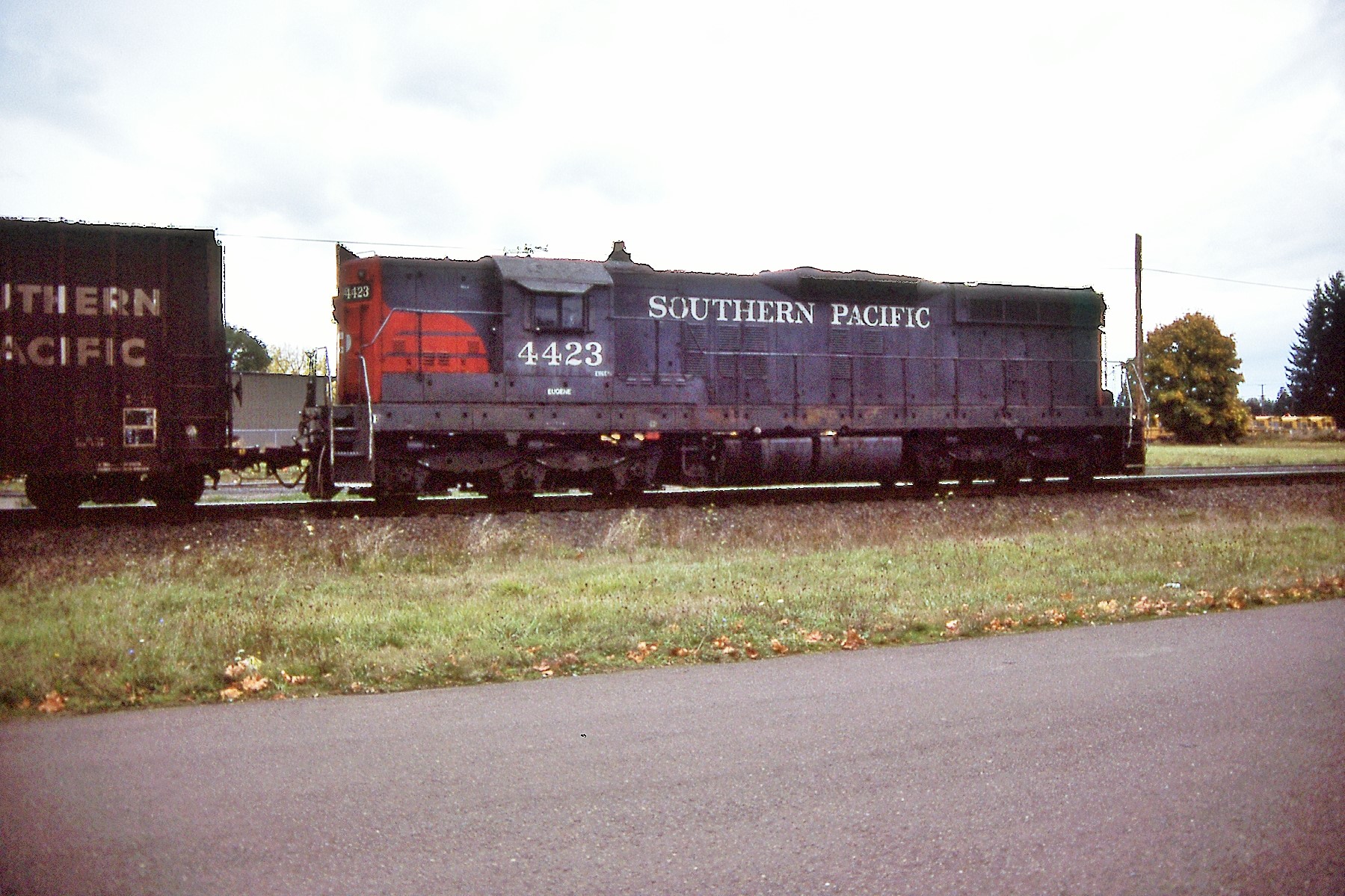 でん Southern Pacific #5472 | Niles Canyon Railway