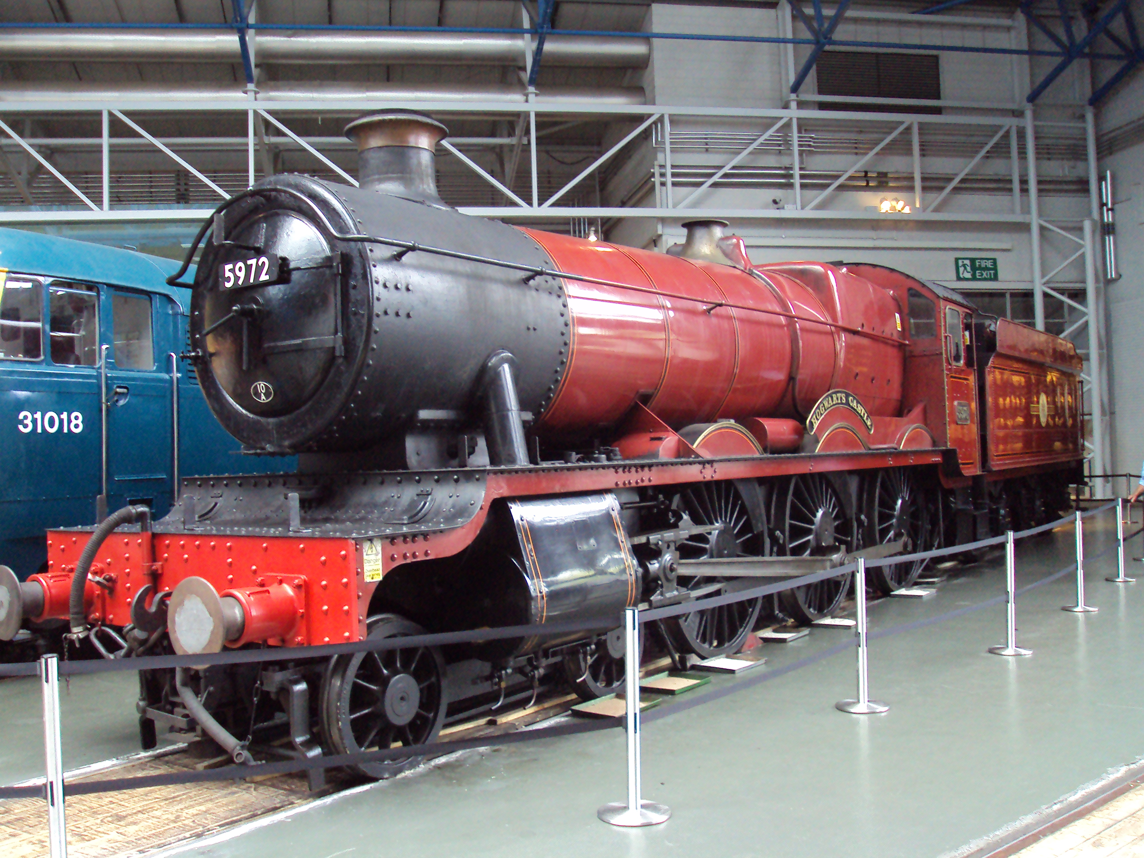 Hogwarts sales castle locomotive