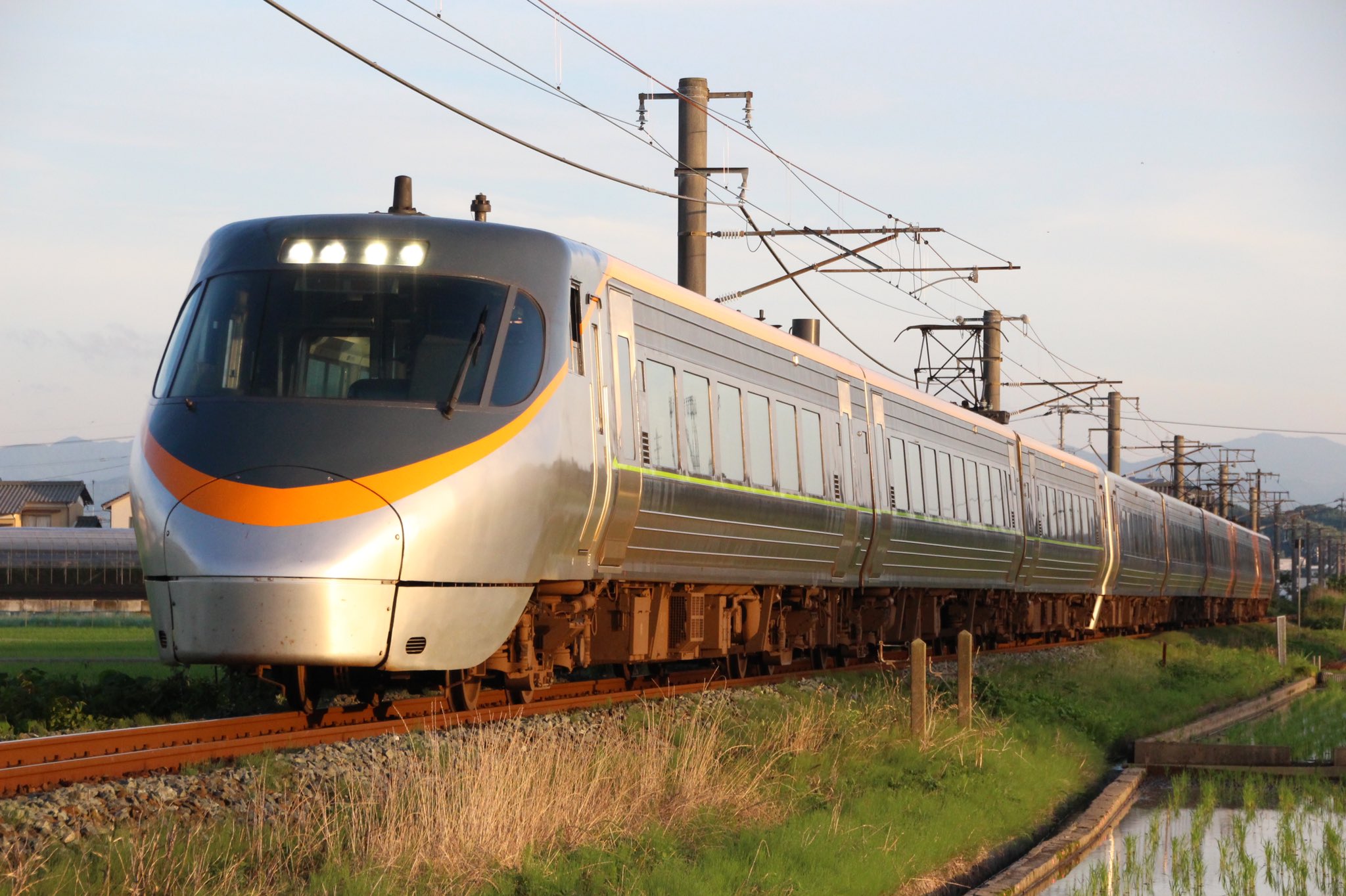 JR Shikoku 8000 series | Locomotive Wiki | Fandom