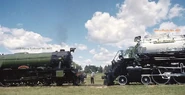 4017 next to Flying Scotsman during its USA tour