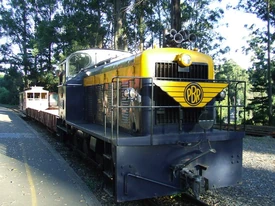 On the 6th of March 2008; D 21 waits at Menzies Creek platform number two. Note the Nathan P5 chime horn.