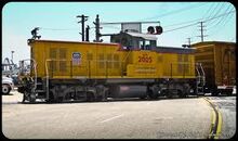 GS14B hauling freight.jpg