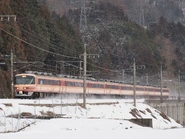 Panoramic 485 series set A01 on a Raichō service in February 2011