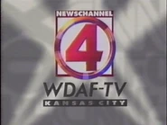 Station ID with Fox searchlights (1995–1997)