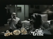 Café Crème commercial (2001).