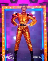 AnaLockingE3Look.jpg (504 KB) Episode 3 Look