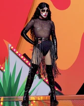 C-PherSLM1EP5LipSyncLook.jpg (245 kB) Look del lip sync del episodio 5