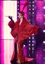 SuzieTootOuterwearLook.jpg (158 KB) Opulent Outerwear Look