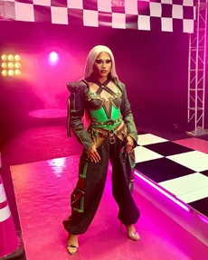AuraMayariRuVealLook