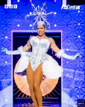 Look de 'Holiday Ho Ho Hos'