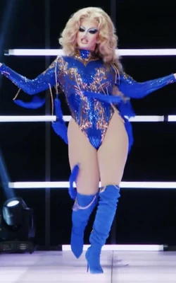 DeDeLiciousUpInTheClubLook