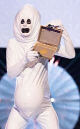 The Royal Command Performance Look
