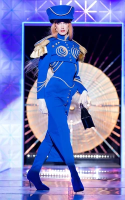 LaGrandeDameLadyPrinceCharmingLook