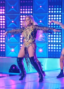 JessicaWildVarietyShowLook