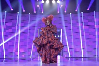 Episode 8 Look
