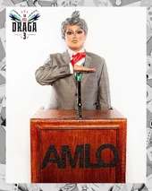 Look de 'La Más Famosa' – AMLO