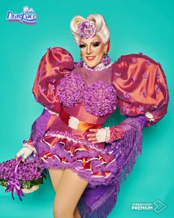 VaniaVainillaSpainIsDifferentLook