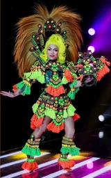 Look de 'Indigenous Extravaganza'