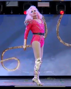 AuroraWondersFinaleLook2B