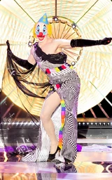 CheddarBBC100Look.jpg (304 kB) BBC Keeping It 100 Look – Test Card F