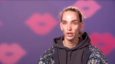 Ma'MaQueenConfessionalLook