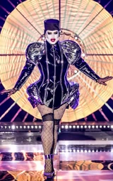 DannyRuAreYouLook.jpg (314 kB) Look de 'Ru Are You?'