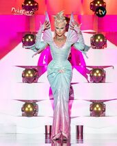 Episode 7 Look