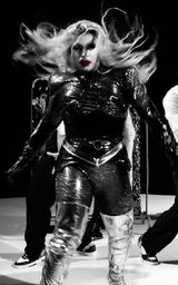The Queens Look