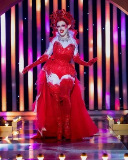 PythiaOpeningCeremonyEleganzaLook