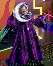 La Más Suertuda Look – La Luna