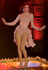 A5JoI45.png (383 kB) Look de 'Company Spokeswoman' – Dress Code