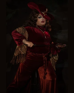 MissVallartaMaríaFélixLook