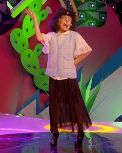 LaMorraLisaMusicalLook