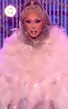 SharonneTwoLooksOneLook