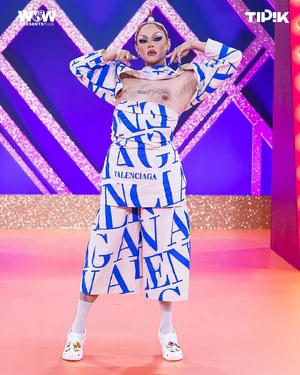 ValenciagaEntranceLook