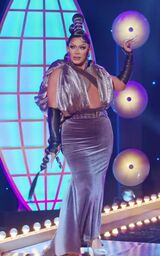 International Queen of Mystery Look