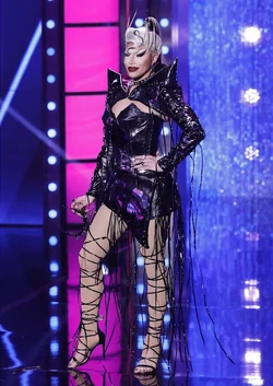 AlyssaHunterAS10EntranceLook