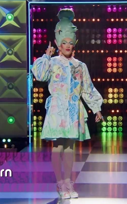 LeilaYarnSchoolLook