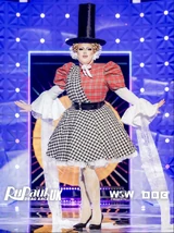 Look de 'Queen of Your Hometown' – Treorchy en el Rhondda Valley