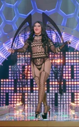 Look de 'Top Models Tupiniqueens' – Adriana Lima (Victoria's Secret 2017)