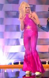 "Divas" Performance Look