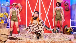 CloverBishFarmPhotoshoot.jpg (3,69 MB) Clover Bish