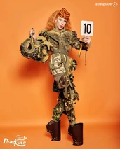 La Noche de las 1000 Ana Lockings Look - Season 3, Episode 6